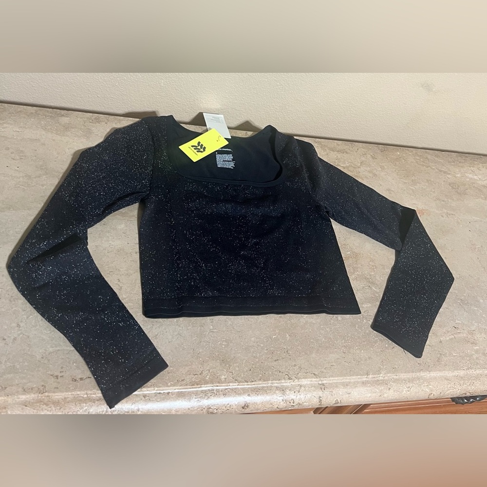 Women “all in motion” Crop Top Size (S)